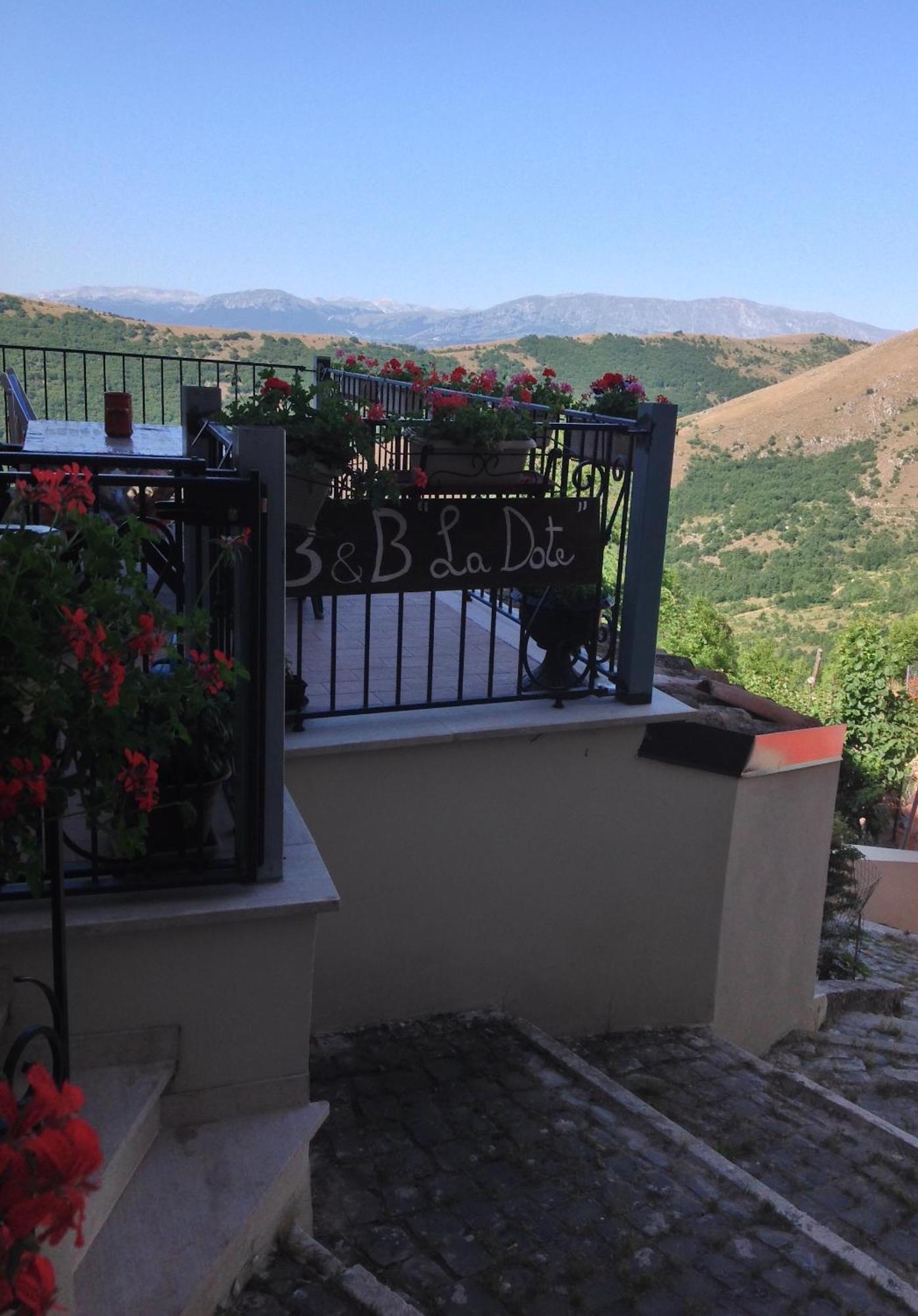 La Dote Bed & Breakfast Santo Stefano Di Sessanio Exterior foto